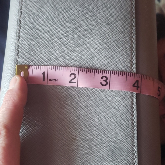 Michael Kors satchel. - Picture 4 of 11